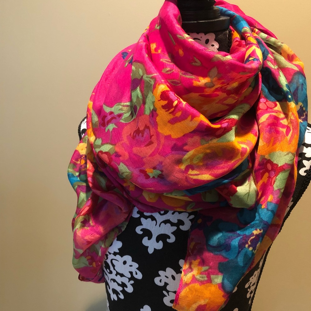 Floral print scarf